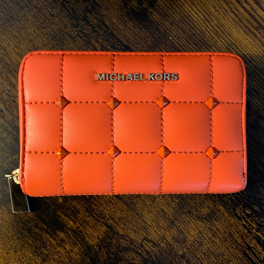 Michael Kors Quilted & Studded wallet